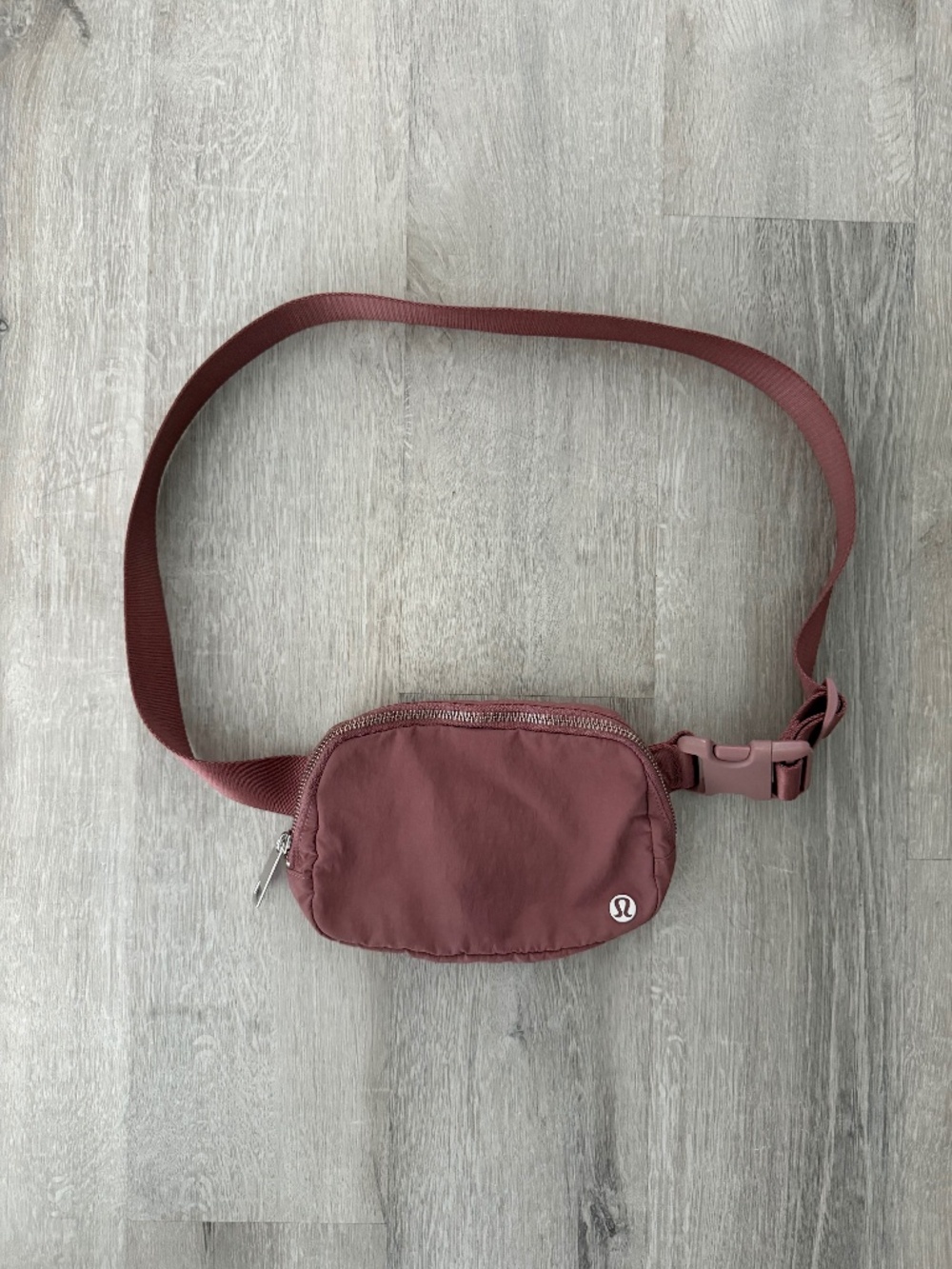 lululemon Women’s Dusty Rose Everywhere Belt Bag w/adjustable Strap